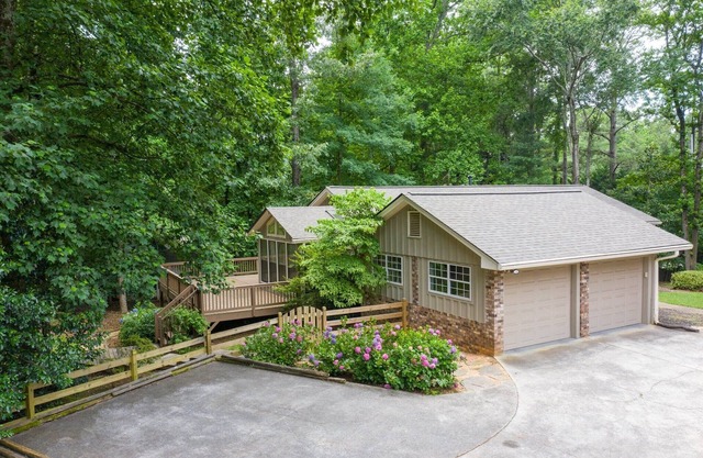 Garden Oasis In the heart of the north Atlanta Suburbs