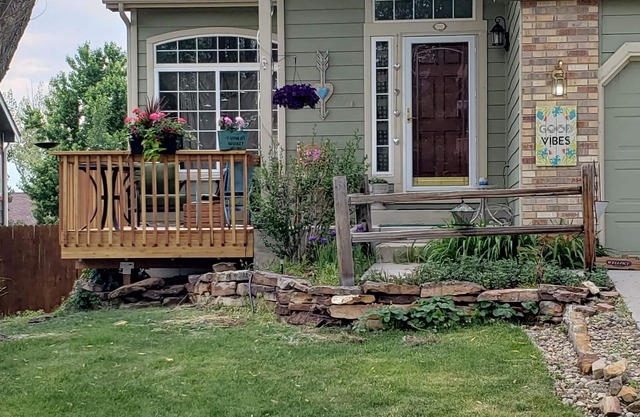 Garden Studio Retreat with non - modern relaxing & Private Entrance - Quaint