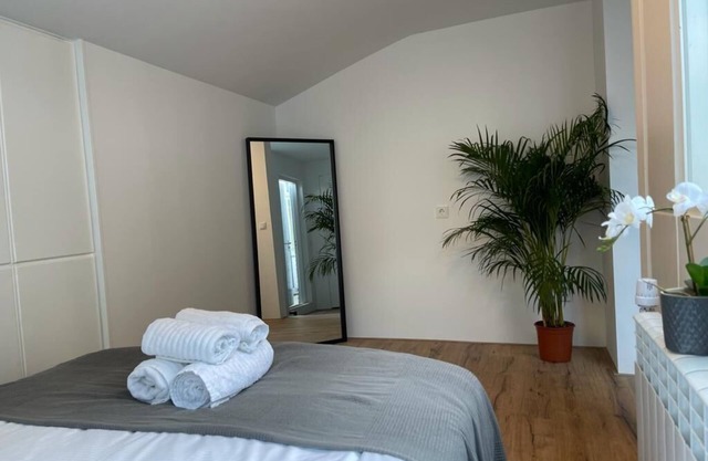 Garden View Prins Room