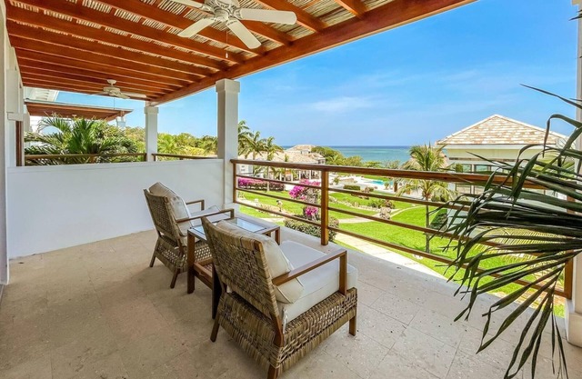 Garden View Standard Room at Las Verandas (1)