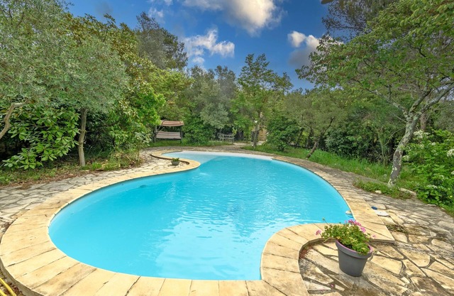 Garrigue de Nîmes - Climatisé avec piscine partagée