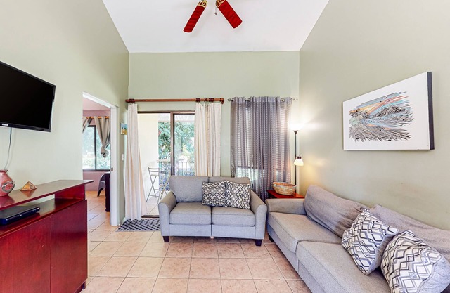 Gated community condo with on-site pool - close to beach & attractions