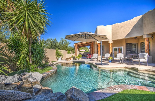 Gated Community Fantastic Location Pet-Friendly So close to Spring training. n