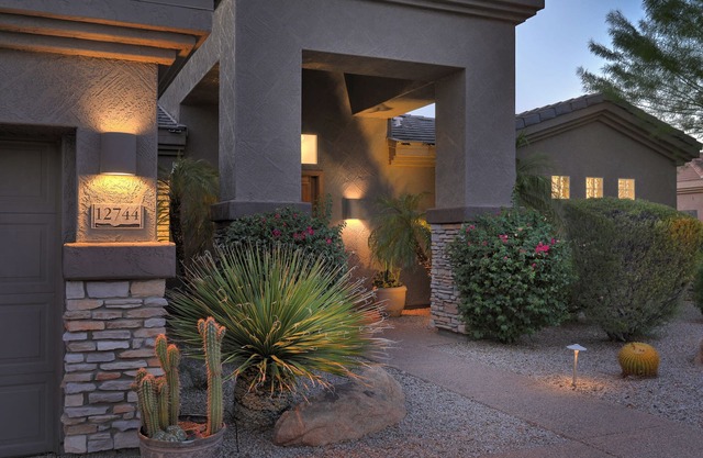 Gated Community w/heated Pool
