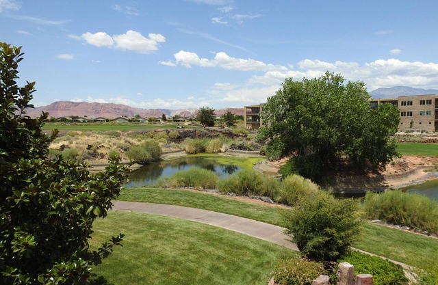 Gated Golf Course Community Condo
