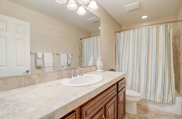 Gated Private Home, 4bd/4bth, pool, bar, grill, fireplaces