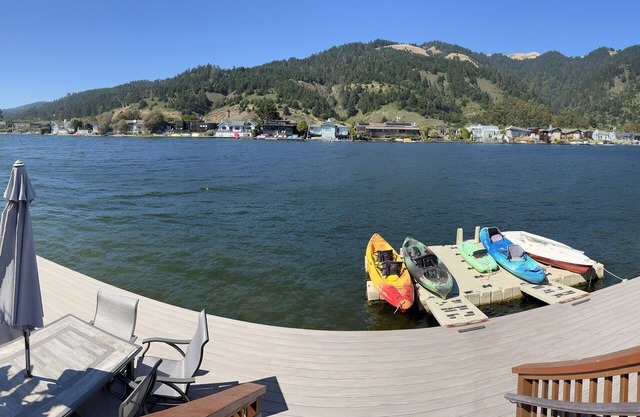 GATED SEADRIFT LAGOON HOME WITH ALL THE TOYZ! 2BR/2BA n4/BEDS SLEEPS 8 PETS YES!