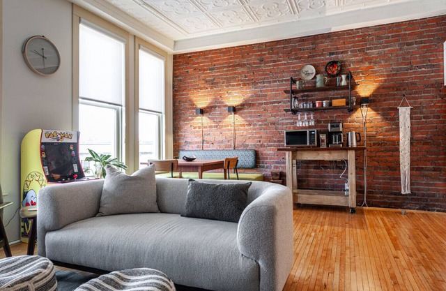 Gateway Inn: Harmony Loft 2BRM
