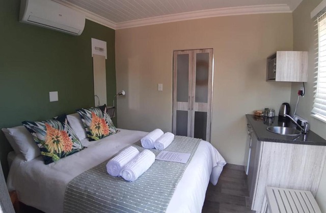 Gathering Guesthouse - Aloe room