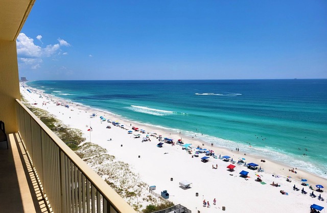 GC 2 BDRM - 2 KING BEDS; Gulf front 40 Ft Balc; Spec View; Bch Chair Serv Incld!