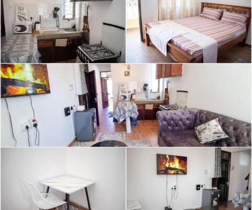 Gee's Holiday Home Apartment in Mombasa CBD - Parking