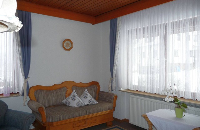 Gemütliche Fereinwohnung in ruhiger Lage mit überdachtem Balkon