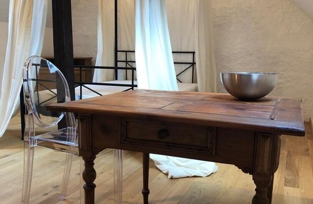 Generous living in the Quetschekuchestubb