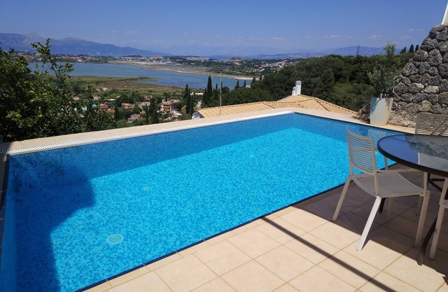 GEOMAR HOUSE 2 sky & view