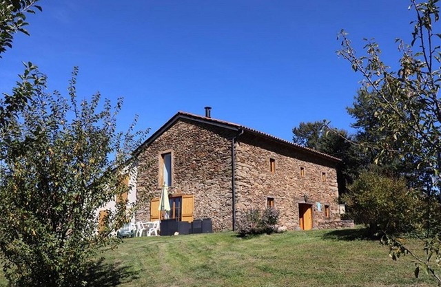 Gite Anglards-de-Saint-Flour, 4 bedrooms, 6 persons