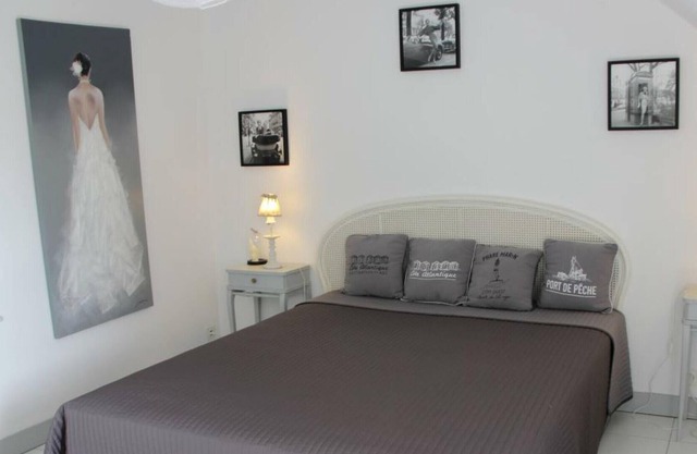 Gite Bricqueville-sur-Mer, 5 bedrooms, 11 persons