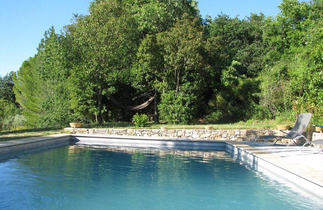 GITE close to UZES GARD 8 persons