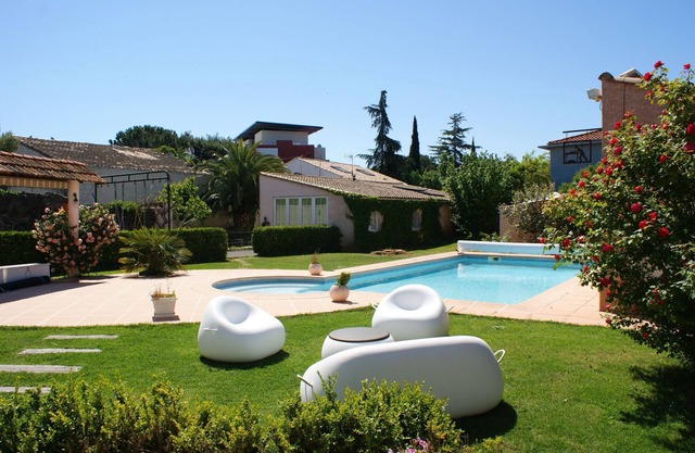 GITE FOR 4 PERS WITH POOL