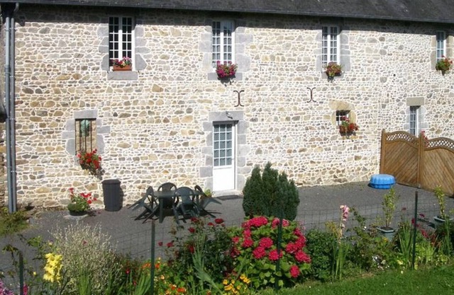 Gite Heugueville-sur-Sienne, 2 bedrooms, 4 persons