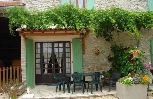 Gite in an old silk house