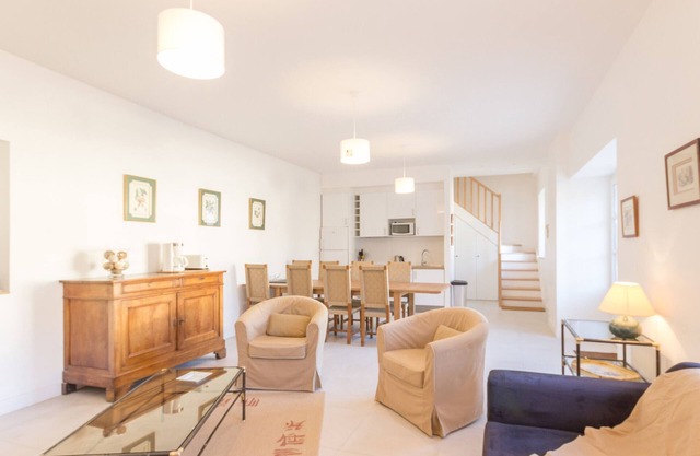 Gite Maurepas, 5 bedrooms, 11 persons