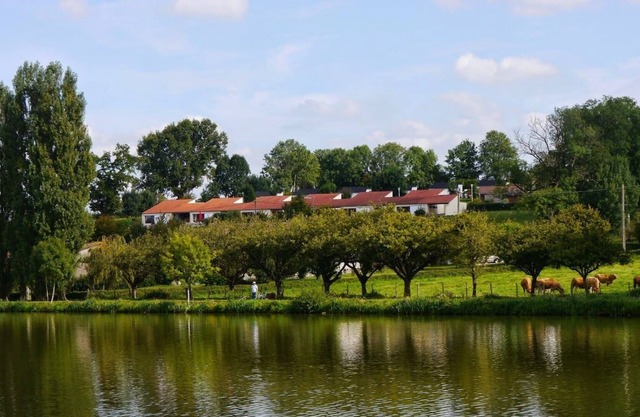 GITE N ° 11/12 WITHIN A VILLAGE OF GITE WITH SWIMMING POOL AND JACUZZI