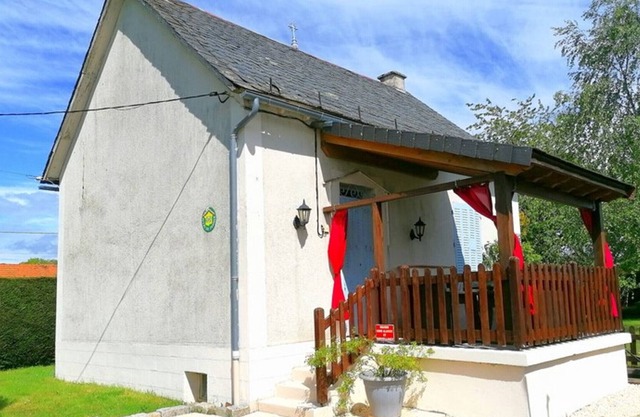 Gite Pleaux, 2 bedrooms, 5 persons