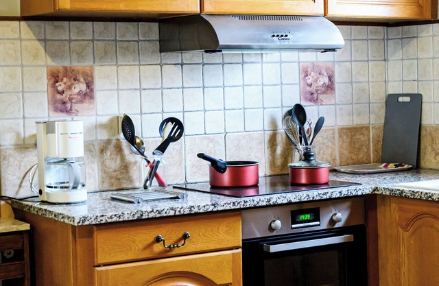 Gîte Prunier sleeps 8 with heated pool