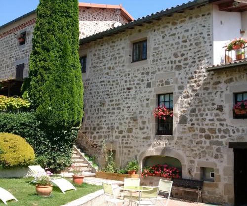 GITE RURAL RECENT avec GRANDE TERRASSE