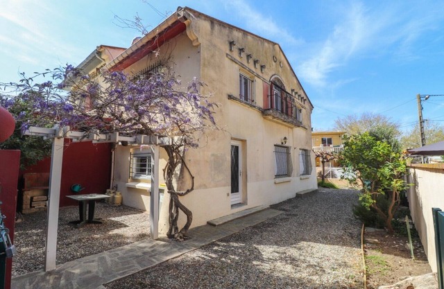 Gite villa House 80 meters from the beach, 16 sleeps parking 3 cars