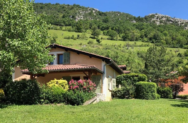 Gites le Paradis - Superbe vue sur le Vercors Dominant le village