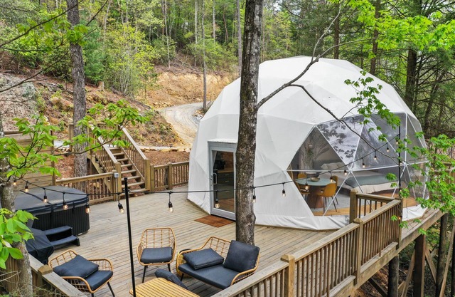 Glamp Blue Ridge - Dome 6, Jane. Escape to a dome on the falls
