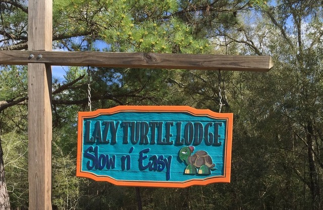 "Glamping" at the Lazy Turtle Lodge -Turtle Heaven Unit