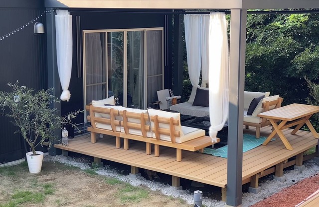 Glamping for private use of an entire building! Barbecue & watch a movie on the projector screen on the 16 square meter patio with a view of the Minato River! Accommodates up to 10 people!