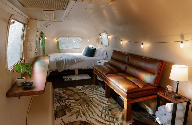 Glamping getaway with private hot tub in Canyon Lake, TX