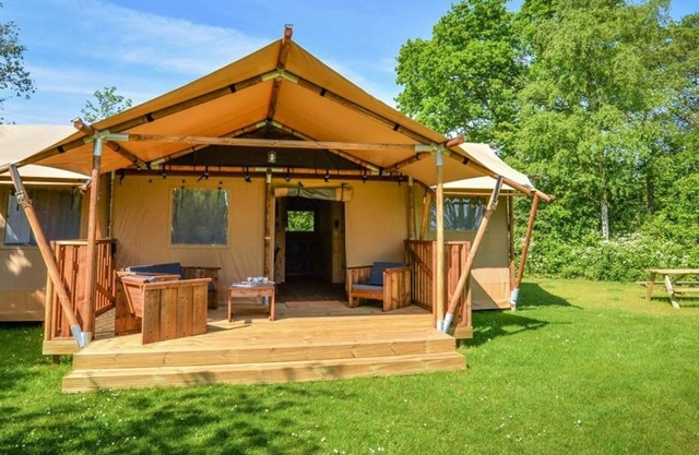 Glampingtent Silver Lodge 4 by Interhome