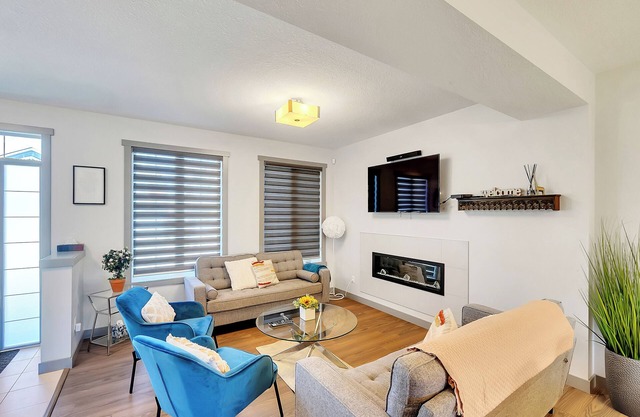 Glen - AC, BBQ, Double garage, 4 Bdrms, 3.5 Baths