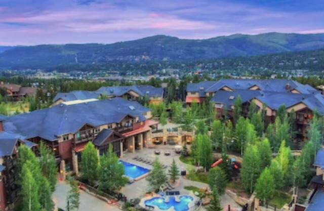 Glorious 2 Bedroom at Grand Timber Lodge in Breck - sleeps 8n