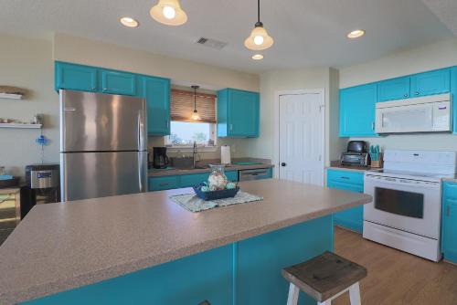 Glorious Home with Private Boardwalk Amazing Beach Views