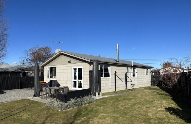 Glorious on Godley - TWIZEL