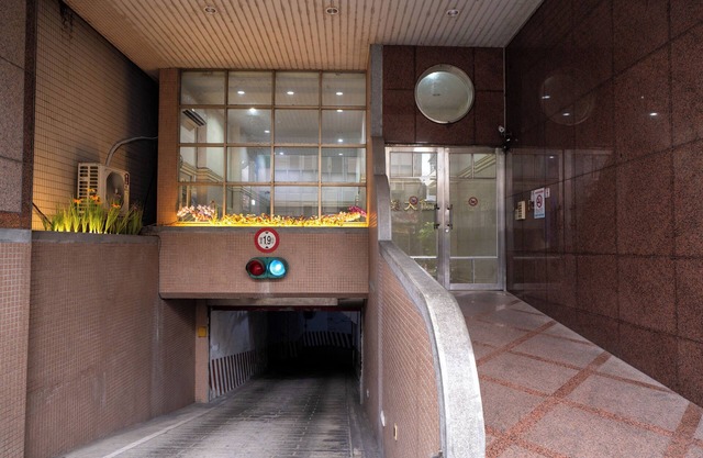 Glory hotel