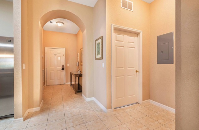 Go!#12 - BAHAMA BAY - Three Bedroom Resort, Sleeps 6