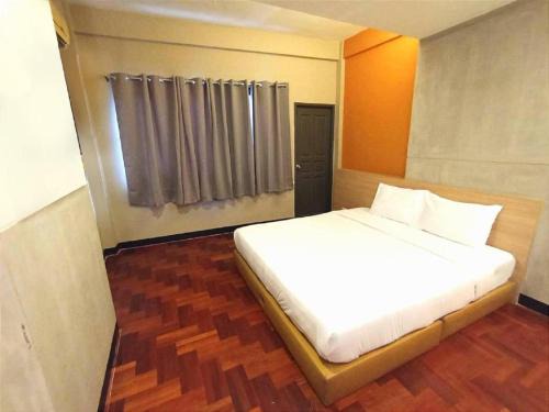 GO INN Silom BTS Surasak สถานีสุรศักดิ์