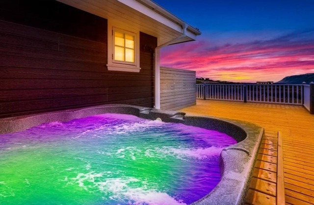 Golden Circle Hot Tub Cabin