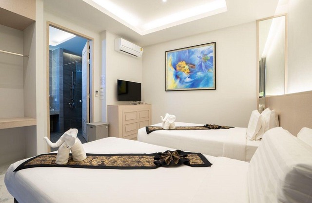 Gold Chariot Pool Villa D
