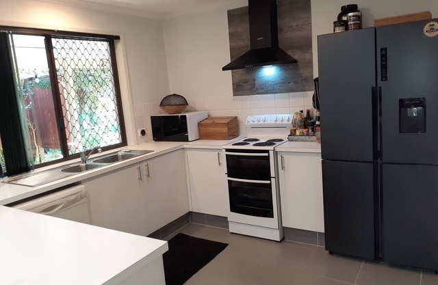 Gold Coast Delight: Private oasis near the Theme Parks.