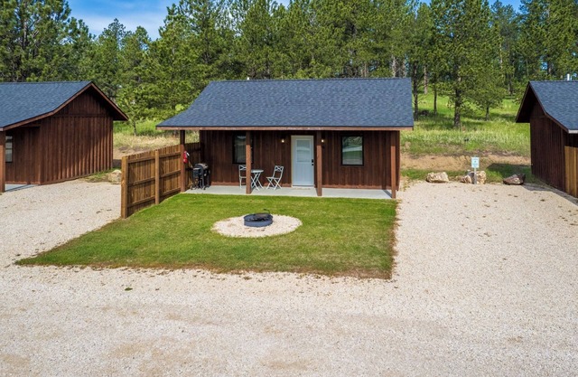 Gold Valley Camp Cabin 4 | 1 Bed, 1 Bath