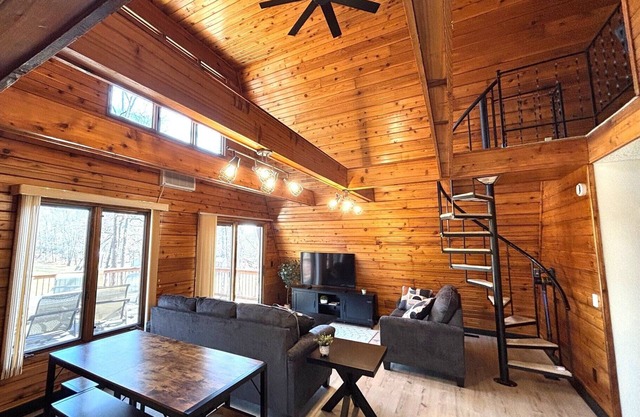 Golf Cabin w/Ping-Pong!