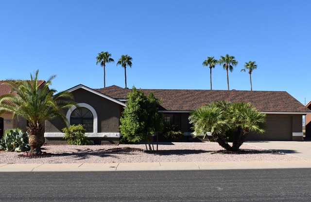 Golf Course Home With Golf Cart
