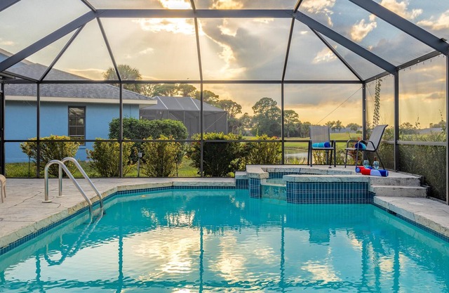 Golf, Freshwater Pond, Pool & Huttub - The Happy Bunker- Roelens Vacations